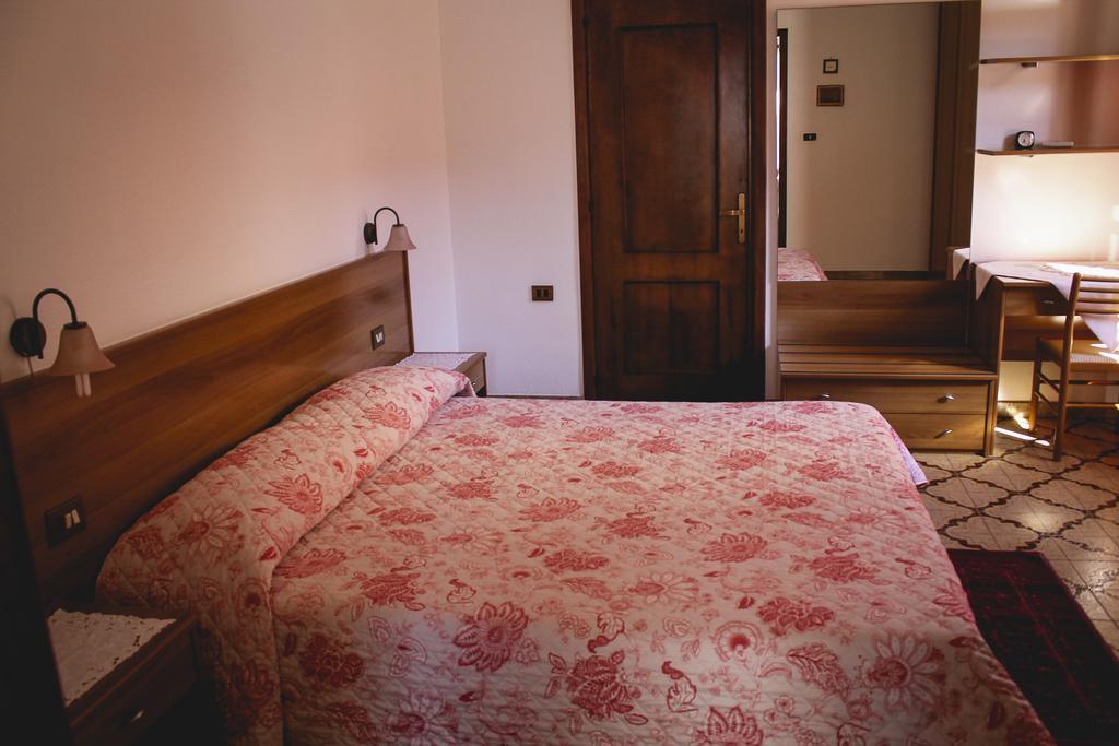 Agriturismo Perdaba Villa Флуминимаджоре Стая снимка